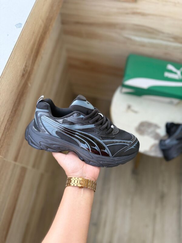 Velophase Blackout Runners