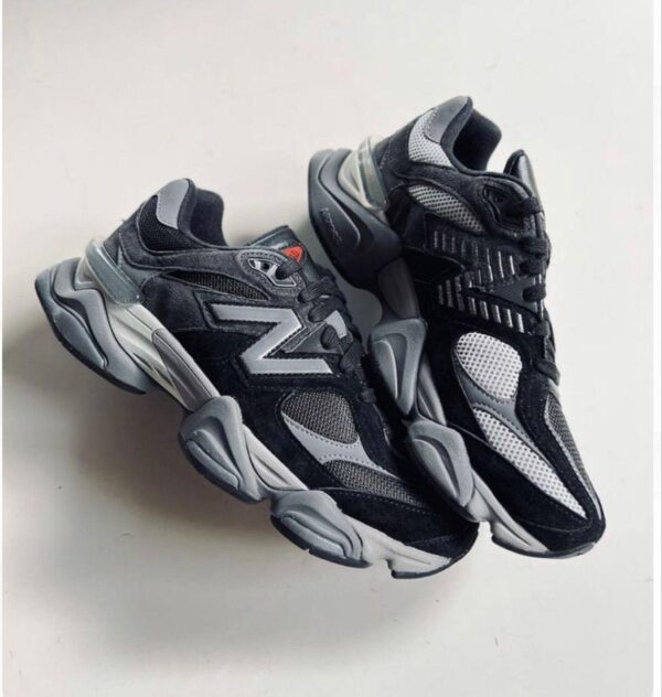 9060 Shadow Flex Runners