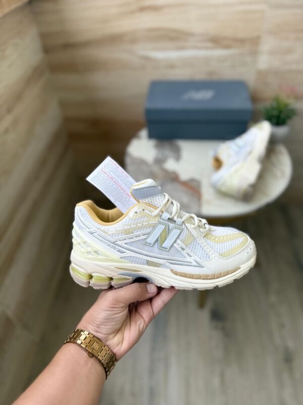 Lunar Motion 1906 Kicks - Image 3