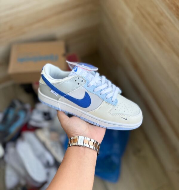 Hyper Royal Kick Vibes - Image 6