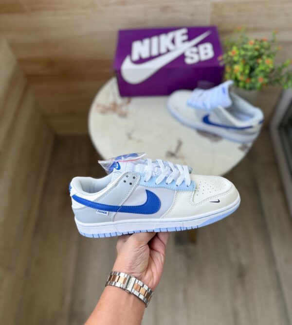 Hyper Royal Kick Vibes - Image 4