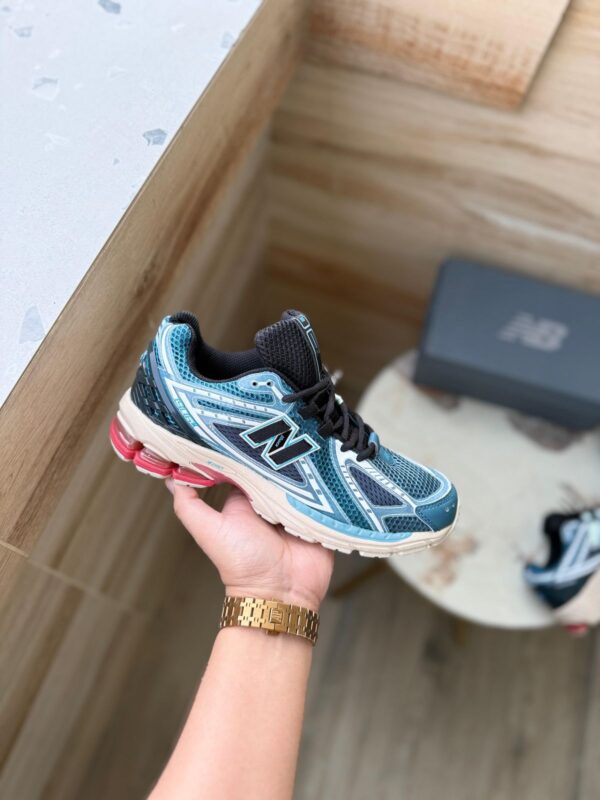 Tech Runner Revival - Image 5